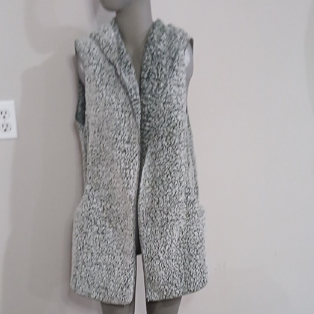 Women's GreenSleeveless Jacket